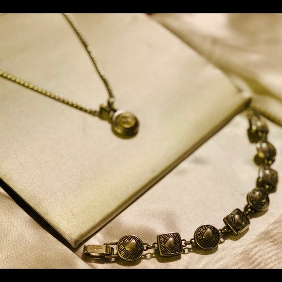 | Vintage Brighton Silver & Gold Pendant Necklace - Picture 7 of 8